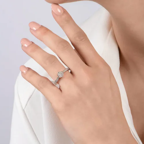 Miniatura 2 de Jewelili Enchanted Disney Fine Jewelry Anillo de compromiso de oro blanco de 10 quilates y oro rosa de 1/3 Cttw Belle Composite Rose