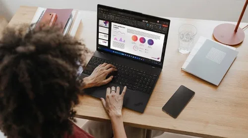 Miniatura 7 de Laptop Lenovo ThinkPad E16 Gen 2 empresarial (16" FHD+ antirreflejos, AMD Ryzen 7 7735U (> Intel i7-1355U), 16 GB DDR5, 512 GB SSD) retroiluminado