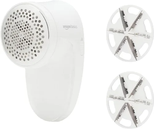 Amazon Basics - Afeitadora de tela a batería para la eliminación de pelusas y pelusa, incluye 2 cuchillas de repuesto, color blanco