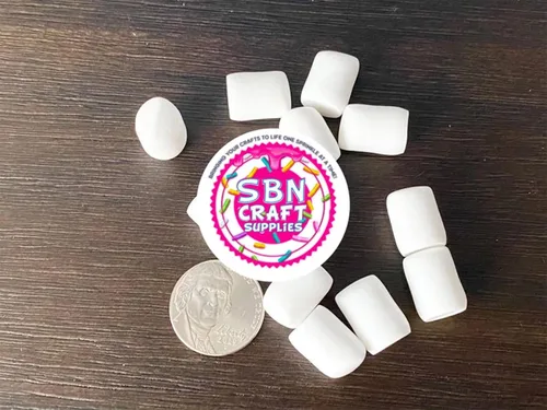 Miniatura 3 de SBN Craft Supplies Juego de malvaviscos de simulación de color blanco, 50 unidades, resina dura, malvaviscos falsos, cabujones, cabujones de arcilla