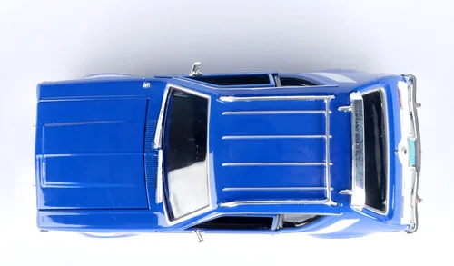 Miniatura 6 de Motormax 1974 AMC Gremlin X 1:24 Modelo fundido a presión Forgotten Classics Series 79045 Azul