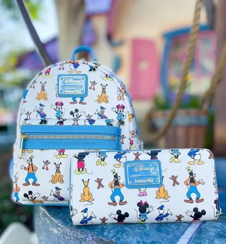 Miniatura 6 de Loungefly Disney Mickey Mouse Friends - Mini mochila para adelante y hacia atrás, Azul, Cartera de embrague