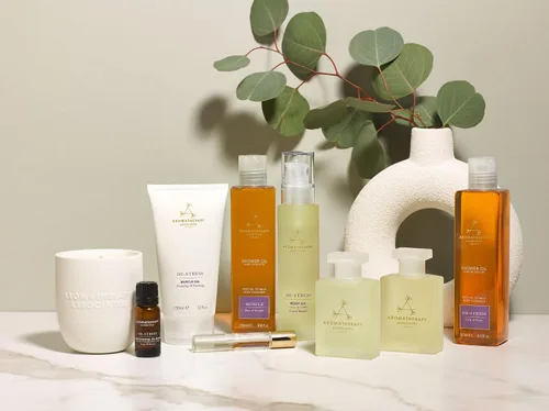 Miniatura 8 de Aromatherapy Associates Discovery Wellbeing - Aceite de baño y ducha en miniatura. Selección de 10 aceites de baño y ducha premium