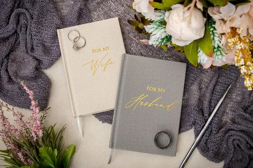 Miniatura 3 de MUUJEE Libros de Votos de Tapa Dura (Juego de 2) – Libros de Discursos de Ceremonia de Boda con Relieve de Papel Metalizado para Renovación