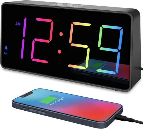 Miniatura 11 de Peakeep Reloj digital, reloj despertador alimentado por batería para dormitorios, esfera de espejo, números grandes, 6 atenuadores para personas
