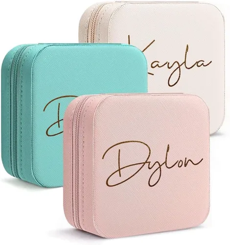 DayOfShe Joyero personalizado con nombre, esenciales para dormitorio universitario, regalos de graduación 2023, estuche de cuero pequeño de viaje