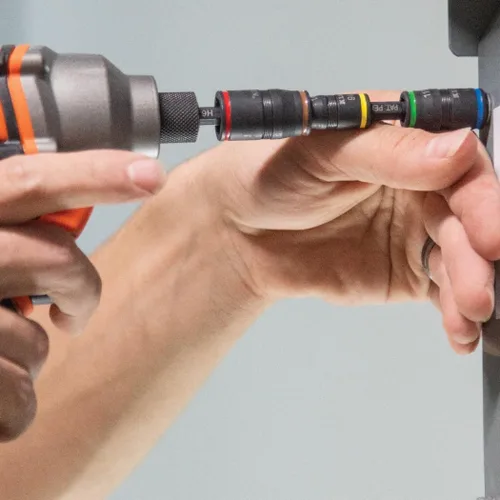 Miniatura 5 de Klein Tools 80083 Kit de destornillador de impacto con juego de llaves de impacto SAE 7 en 1 y destornillador de longitud ajustable multibroca 14