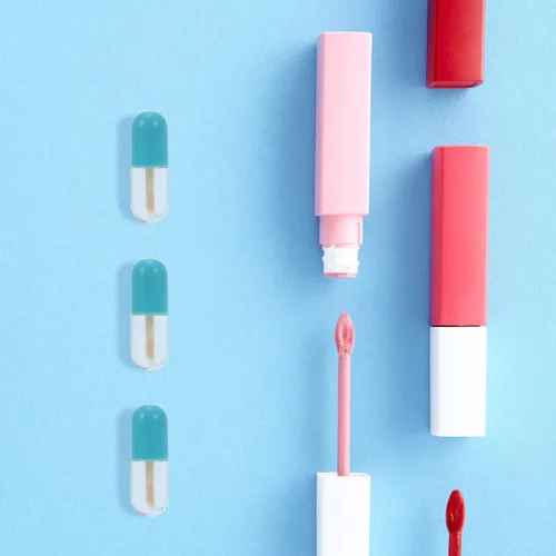 Miniatura 2 de Lurrose Paquete de 12 tubos vacíos de brillo de labios, mini recipientes portátiles recargables para bálsamo labial con inserciones de goma