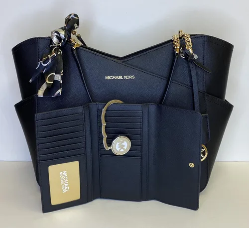 Miniatura 4 de Michael Kors Jet Set - bolsa de hombro para viaje con cadena grande, cartera triple Michael Kors Jet Set.