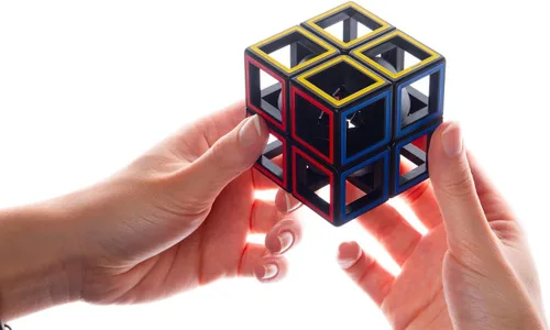 Miniatura 3 de Meffert 's Hollow Two by Two – El rompecabezas original transparente de 2 x 2 cubos Brainteaser – Diversión amigable para viajes para edades de 9