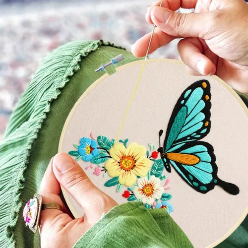 Miniatura 4 de MIKIMIQI Paquete de 3 kits de bordado con patrón, kit de bordado estampado de flores y mariposas que incluye telas de bordado, aros de bambú, agujas