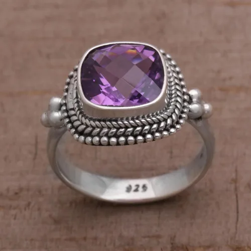 Miniatura 3 de NOVICA Anillo de cóctel artesanal hecho a mano con amatista, plata de ley 925 de Bali, morado, piedra natal ultra violeta de Indonesia con piedra