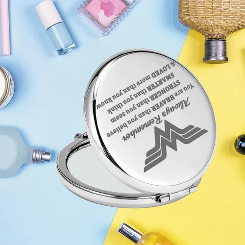 Miniatura 4 de KEYCHIN Espejo de bolsillo Heroine – Regalo para fans de Diana: Más valiente, más fuerte, más inteligente de lo que piensas - Espejo compacto Espejo