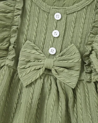 Miniatura 4 de SANMIO Conjunto de ropa para niña, lindo conjunto de camiseta floral con mangas con volantes y pantalones de mezclilla rasgados