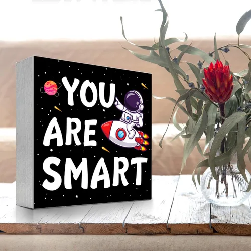Miniatura 4 de Letrero inspirador de madera con texto en inglés "You are Smart, lindo astronauta montando cohete en el espacio, caja de madera, placa, decoración