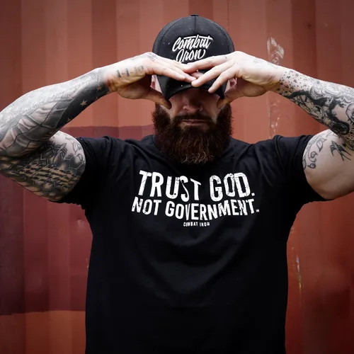 Miniatura 4 de Trust God, Not Government - Men's Graphic Short Sleeve T-Shirt