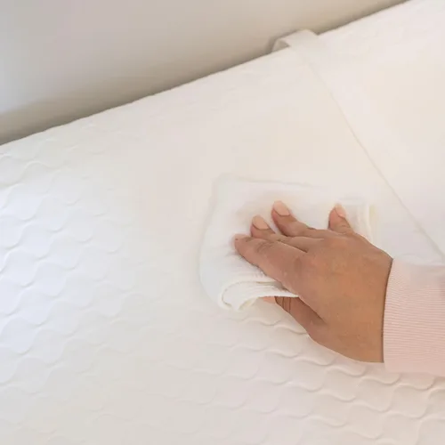 Miniatura 8 de Regalo Baby Basics - Cambiador antideslizante para bebés con sistema patentado de fácil agarre, funda resistente al agua, compatible con fundas