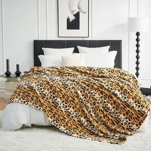 Miniatura 14 de Cozy Bliss Manta mullida con estampado de vaca para sofá, manta gruesa, suave y cálida de forro polar que no desprende para decoración occidental