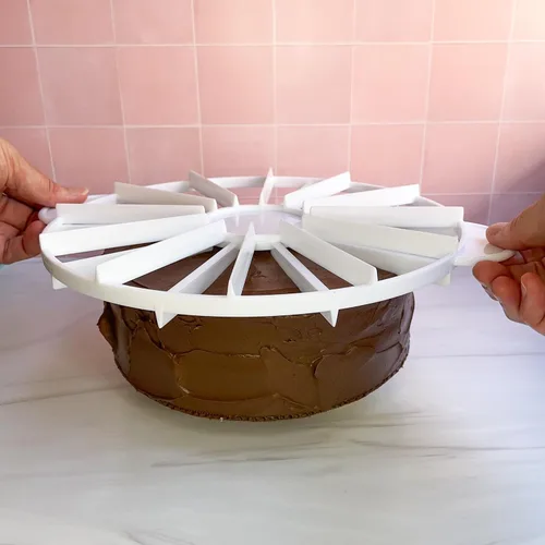 Miniatura 3 de Ateco Marcador de Porciones para Tarta, 10 o 12 Rebanadas, Funciona para Tartas de Hasta 16 Pulgadas de Diámetro
