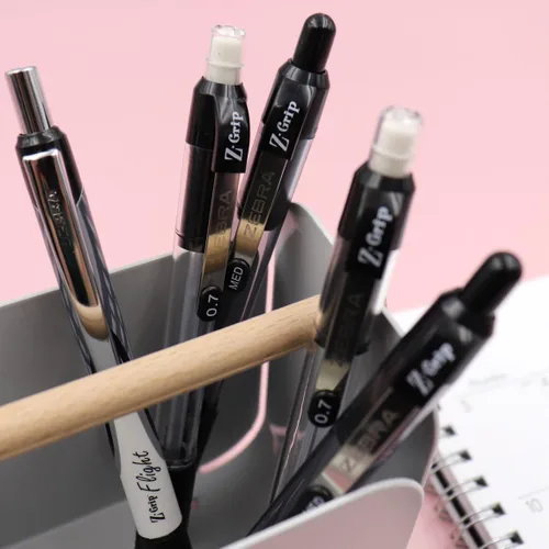 Miniatura 4 de Paquete de bolígrafos retráctiles Zebra Pen Z-Grip, punta media, 0.039 in, tinta negra, 18 unidades, + juego de resaltadores Zebra Pen Mojini, punta