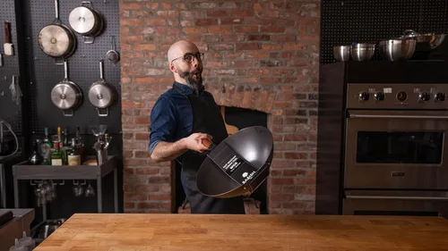 Miniatura 5 de Babish Wok de acero al carbono con fondo plano y sartén para saltear, 14 pulgadas