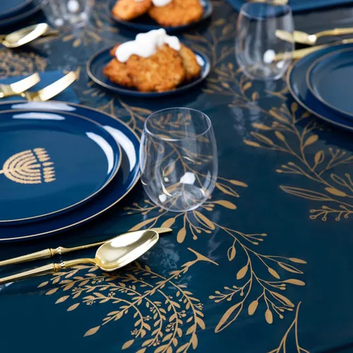 Miniatura 2 de EcoQuality Mantel desechable de Hanukkah – Suministros para fiestas temáticas de Janucá – Mantel rectangular de plástico para festivales, 54 x 108