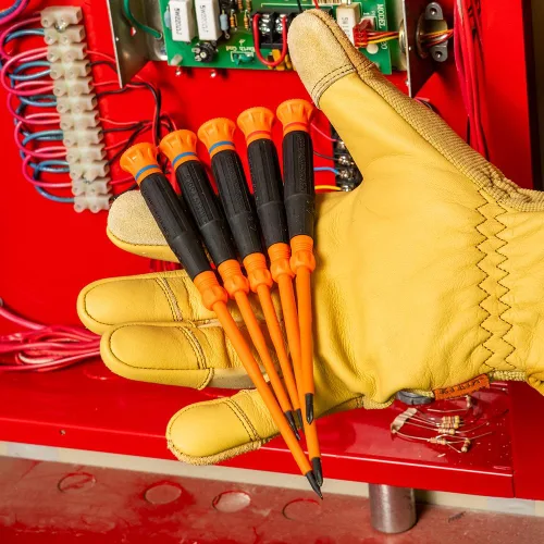 Miniatura 6 de Klein Tools 6233INS - Destornillador de precisión aislado, mini destornillador eléctrico Phillips #0, 1000 voltios, mango de agarre acolchado
