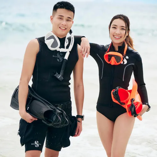 Miniatura 6 de SCUBAPRO Máscara de buceo fantasma, diseño sin marco de bajo volumen con lente única ultra transparente, falda de silicona y hebillas de correa