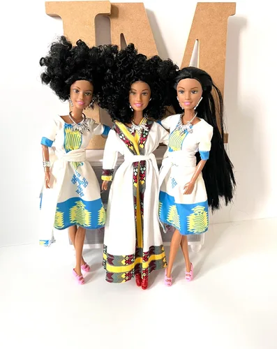 Miniatura 2 de Maya en vestido largo (pelo rizado)