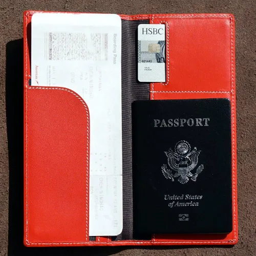 Miniatura 6 de Pacer Go Cartera de viaje larga delgada con bloqueo RFID de cuero genuino, Rojo -, Minimalista