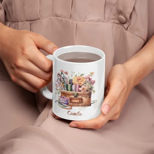 Miniatura 4 de Taza de café personalizada de pila de tela e hilos, Taza de máquina de coser, Taza de cerámica con nombre personalizado Regalos para amantes