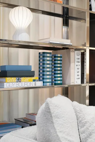 Miniatura 5 de PrintWorks Play – Torre de rodar, elegante juego de apilamiento de bloques de madera para adultos en diseño decorativo listo para exhibir
