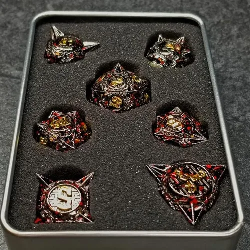 Miniatura 4 de Sage's Portal Enchanted Morning Stars - Juego de 7 dados poliédricos de metal con pinchos para Dungeons and Dragons TTRPG Pathfinder Negro/Oro/Sangre