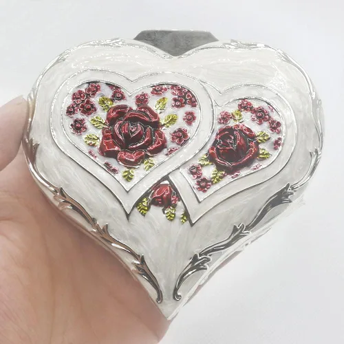 Miniatura 15 de ROSIKING Caja de música de aleación de metal en relieve en forma de corazón azul, caja musical antigua para joyería con cuerda, regalos