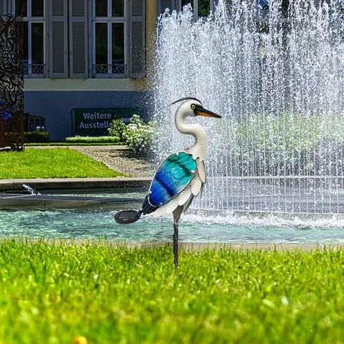 Miniatura 7 de HONGLAND Estatua de grúa de metal solar para jardín, escultura de garza de cristal al aire libre, decoración de pájaro costero del océano