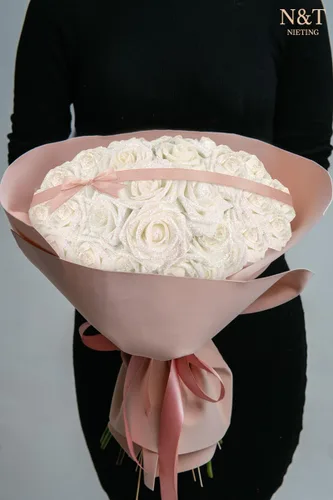 Miniatura 332 de N&T NIETING Flores artificiales, rosas artificiales de color rosa intenso, 50 piezas de flores falsas con tallo para ramos de boda DIY, centros