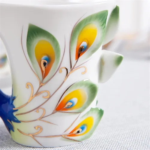 Miniatura 4 de Taza, taza de escritorio de café, taza de cerámica creativa 3D hecha a mano de porcelana esmaltada de pavo real taza de café con platillo y cuchara
