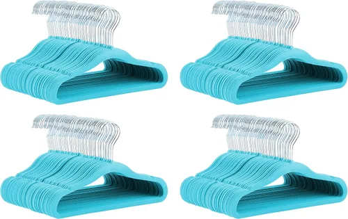 Miniatura 13 de Amazon Basics Perchas de terciopelo antideslizantes para niños que ahorran espacio con muescas para el hombro, construcción resistente para Beige