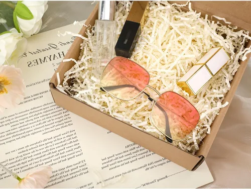 Miniatura 5 de TCAIRG Relleno de papel de corte arrugado (1 libra) para envolver regalos y rellenar cestas, papel triturado blanco cremoso para caja de regalo