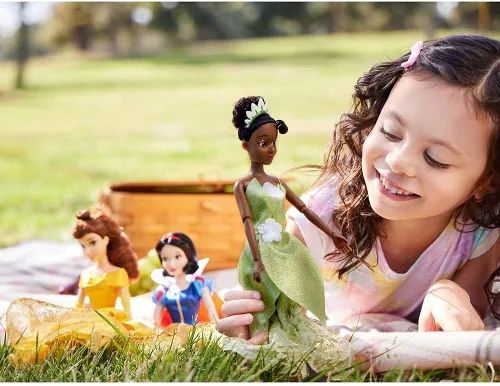 Miniatura 4 de Disney Store Muñeca Clásica Oficial de Princesa Disney (Tiana de La Princesa y el Sapo), 11 Pulgadas, incluye Cepillo con Detalles Moldeados