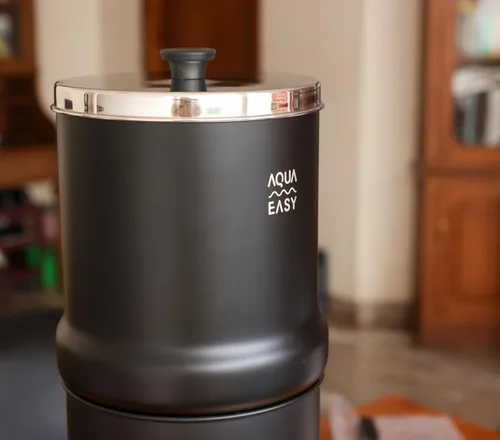 Miniatura 3 de AquaEasy Sistema de Filtro de Agua por Gravedad de Acero Inoxidable con Certificación NSF/ANSI 372 (2.25 Galones) 2X Filtro de Carbón Activado