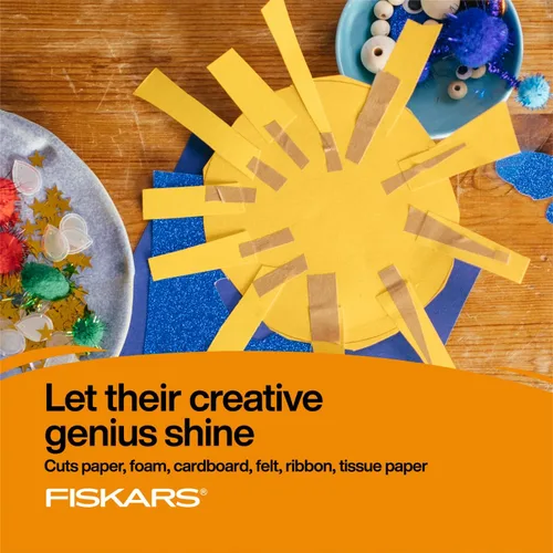 Miniatura 6 de Fiskars Tijeras SoftGrip de punta roma de 5 pulgadas para niños de 4 a 7 años (paquete de 3), tijeras para la escuela o manualidades, suministros