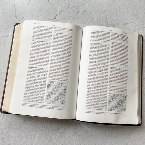 Miniatura 6 de JOY CREATIVE Biblia de letras rojas de margen ancho ESV Personalizado con nombre El diseño personalizado está escrito a mano y grabado