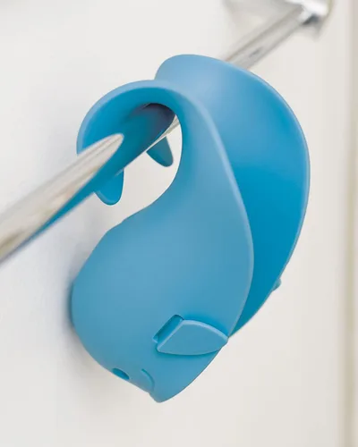 Miniatura 6 de Skip Hop Cubierta para boquilla de baño para bebé, ajuste universal, color azul MOBY Moby Azul