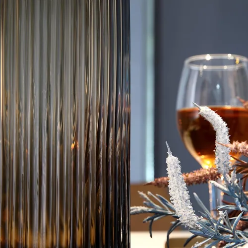 Miniatura 3 de Florero cilíndrico pequeño de cristal marrón acanalado para decoración de centros de mesa de comedor de granja