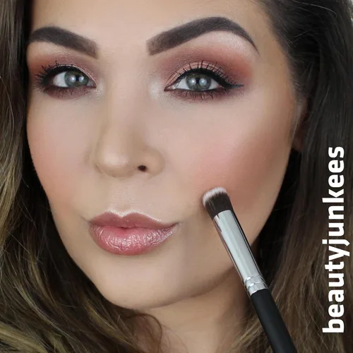 Miniatura 5 de Beauty Junkees Mini cepillo corrector de parte superior plana debajo de los ojos para difuminar pequeñas densas firmes sintéticas, funciona