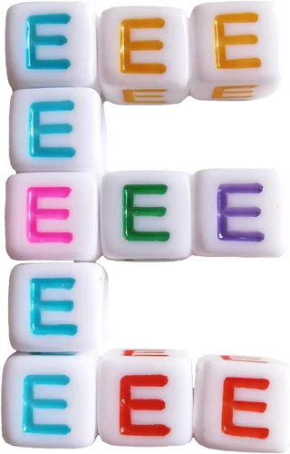 Miniatura 12 de Xeahung 200 cuentas de letras acrílicas cuadradas multicolor para hacer joyas, llaveros de bricolaje, collares, pulseras, decoraciones
