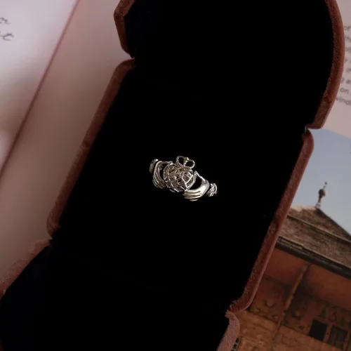 Miniatura 7 de ROWAWA Claddagh Anillo de plata de ley 925 con piedra de nacimiento anillos enjaulados corazón anillos personalizados grabados para niñas y mujeres