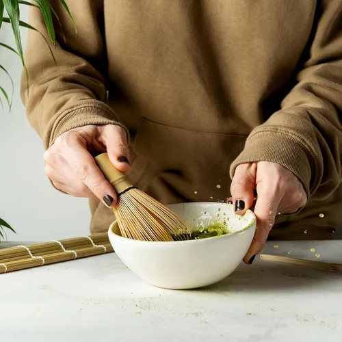 Miniatura 6 de HARFINGTON Batidor de té verde matcha de 80 puntas, batidor japonés de bambú Chasen, herramienta de cepillo de polvo matcha, cuchara tradicional