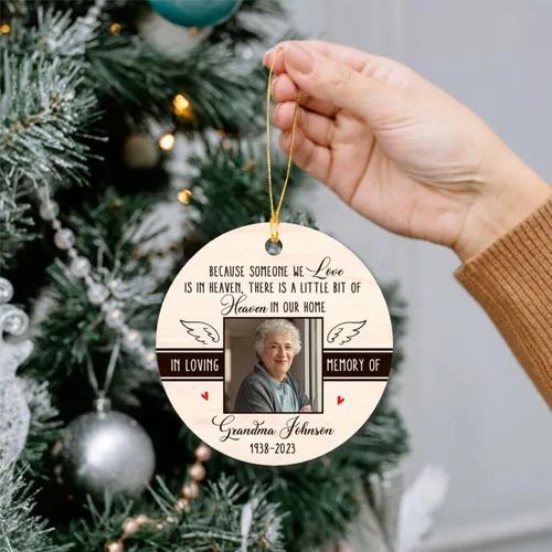 Miniatura 2 de Adorno de Navidad con texto en inglés "There is A Little Bit of Heaven in Our Home", en memoria amorosa de la foto, abuela, abuelo, adorno